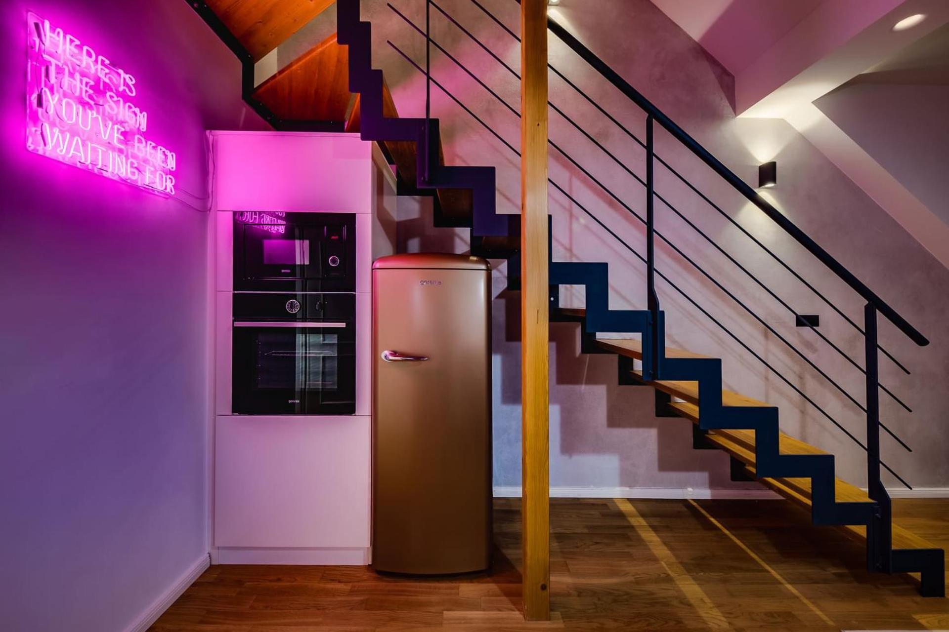 With Private Balcony In Smichov By Days Apartmán *