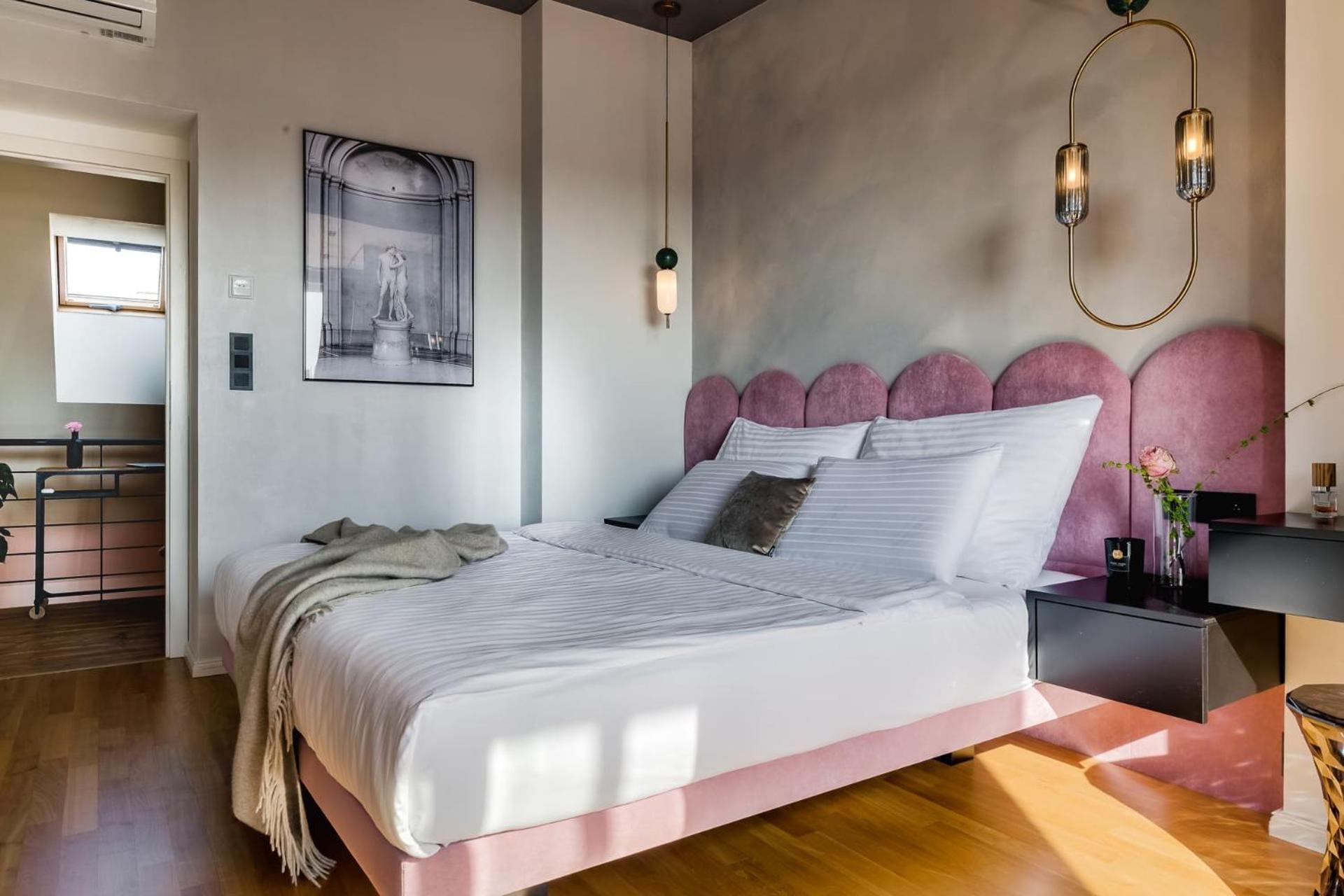 Apartmán With Private Balcony In Smichov By Days