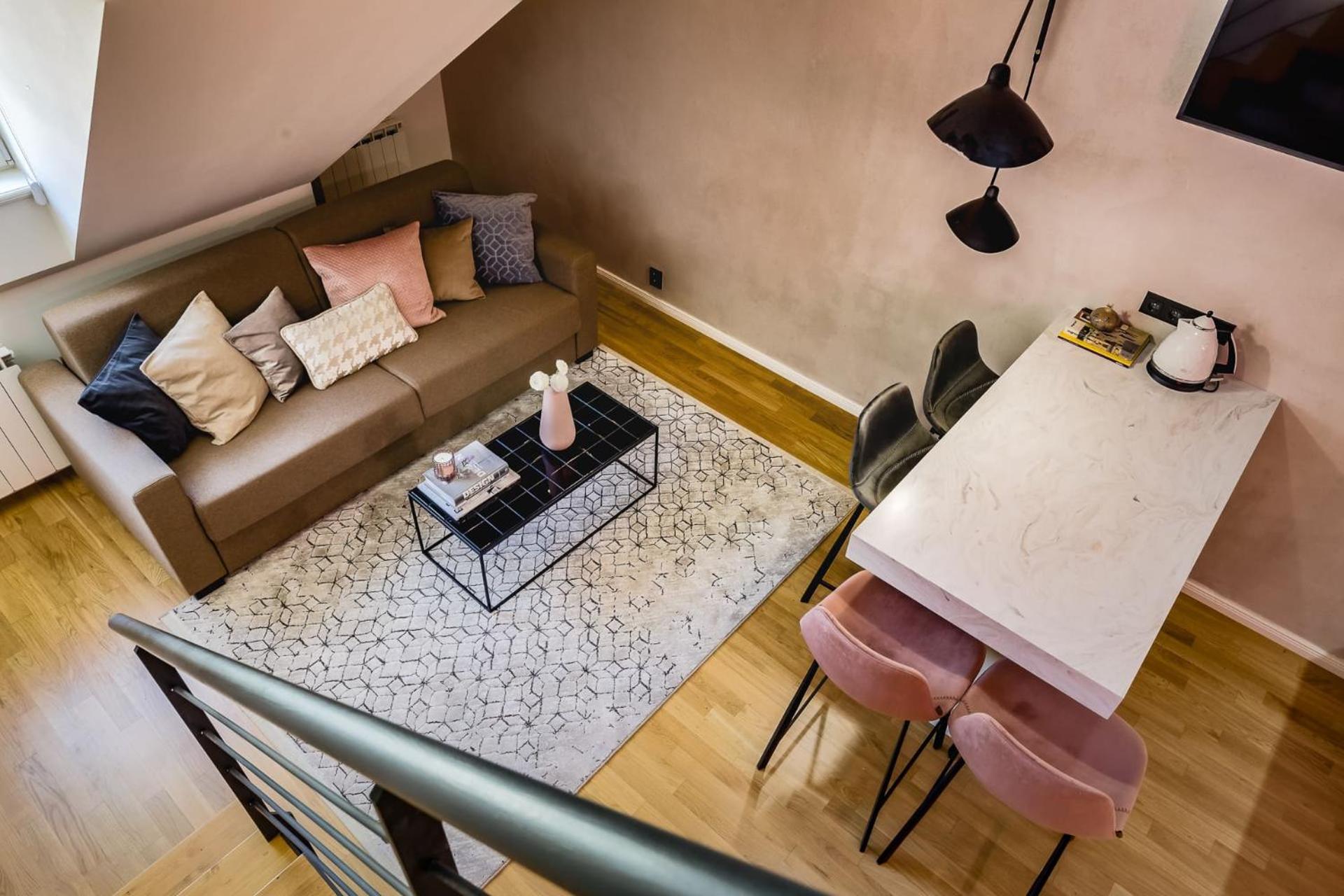 With Private Balcony In Smichov By Days Apartmán Praha